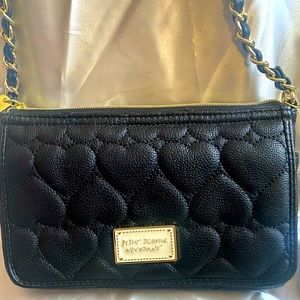 NWOT Black and gold Betsey Johnson crossbody/shoulder purse